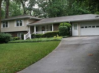 4510 E Kings Point Cir, Dunwoody, GA 30338