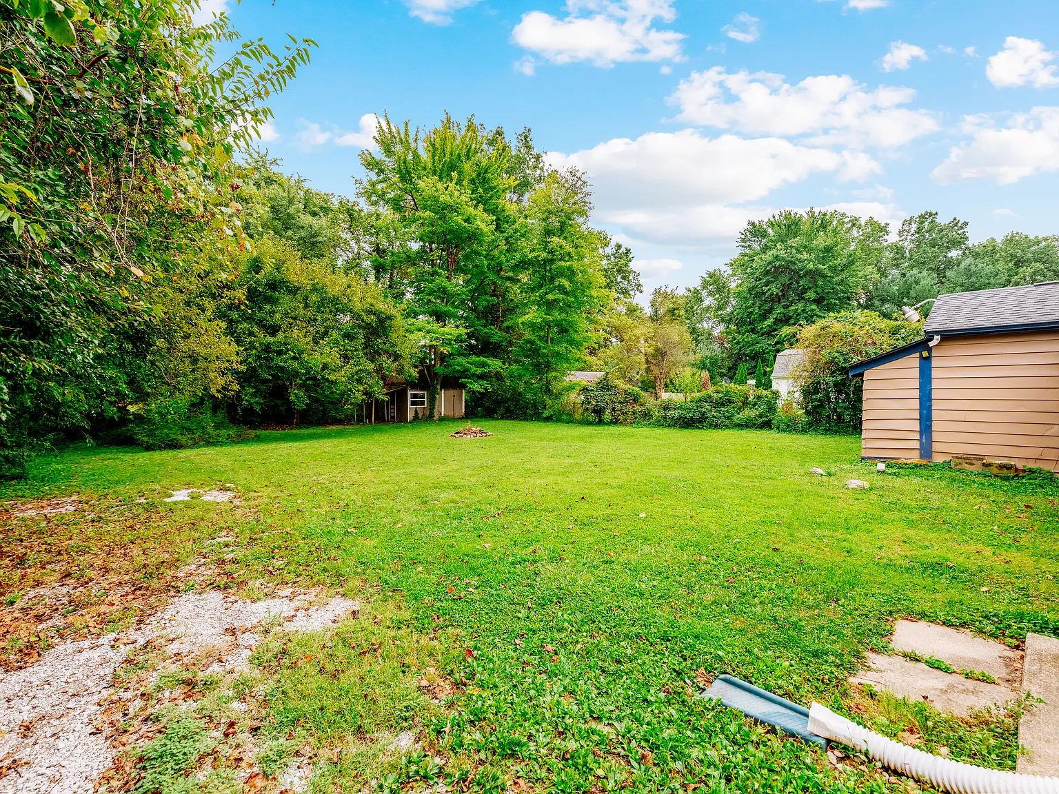 3 bed, 1500 sqft, $2,200 — Photo 4