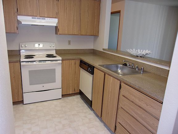 2nd image of 7216 NE 142nd St APT M201
