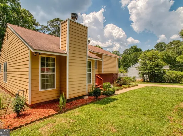 4477 Grier Dr, Snellville, GA 30039