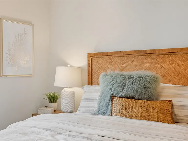 3472 Knightsbridge Trl N — Photo 26