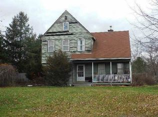 84 Old Farm Rd, Riverhead, NY 11901