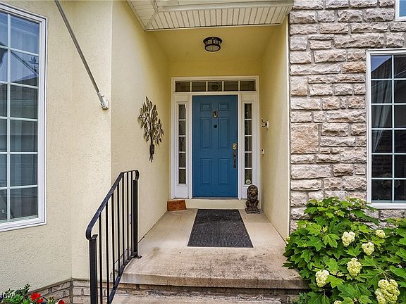 3rd image of 980 Nokomis Dr