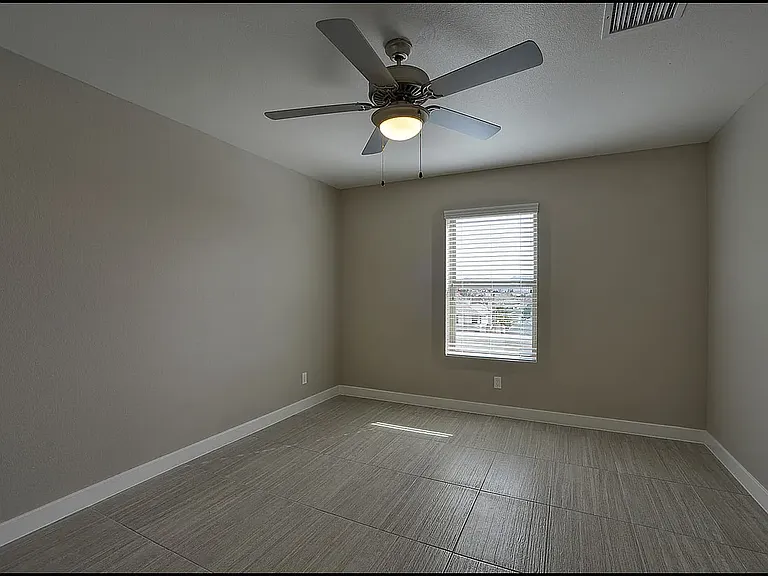 Moderno Village Apartments and Town Homes — Photo 31