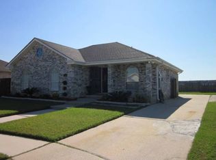 9704 Andover Dr, New Orleans, LA 70127