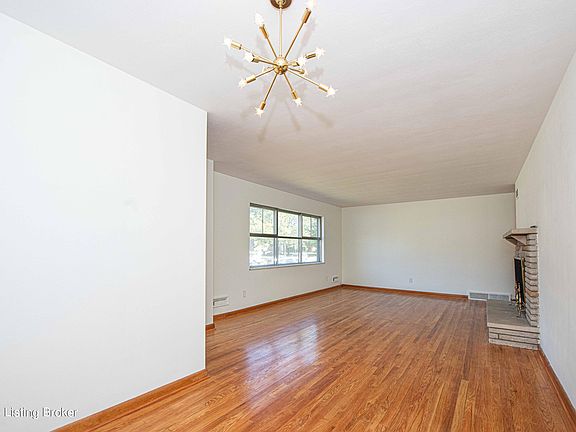 5th image of 3324 Furman Blvd