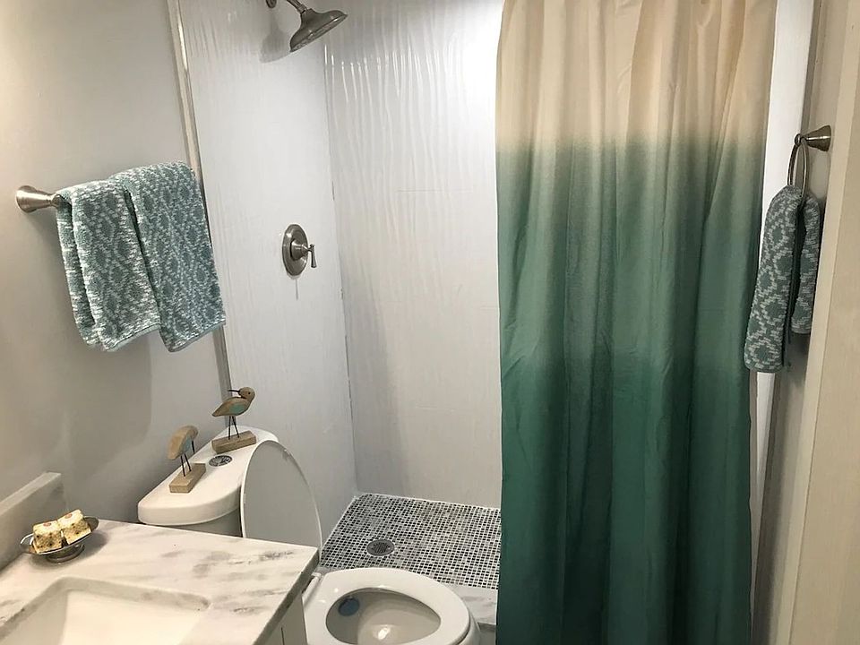 1st image of 260 Southbay Dr