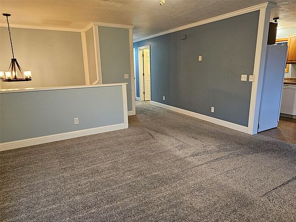 4th image of 83 Indian Head Rd