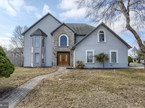 1021 Kent Dr, Mechanicsburg, PA 17050