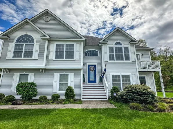 11 DeAngelis Drive, Monroe, NY 10950