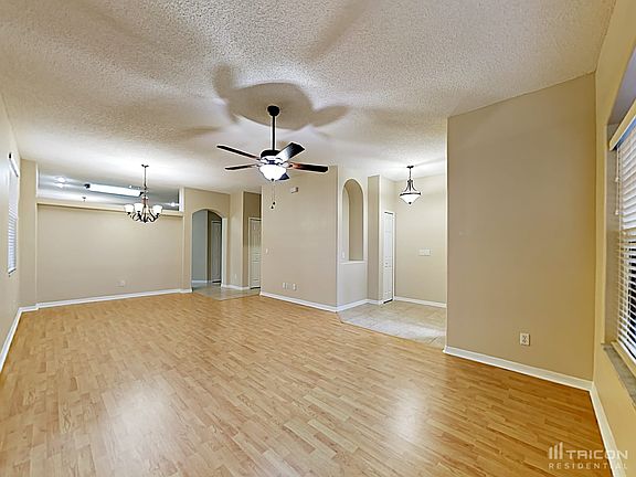 4th image of 347 Portstewart Dr