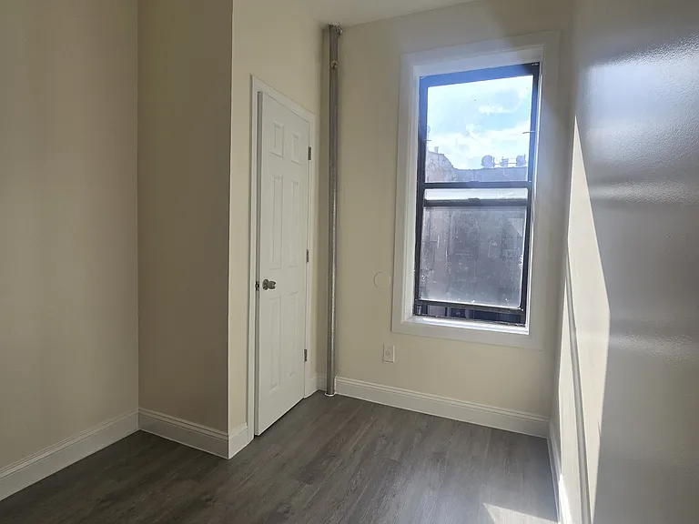 1469 5th Ave #37 — Photo 9