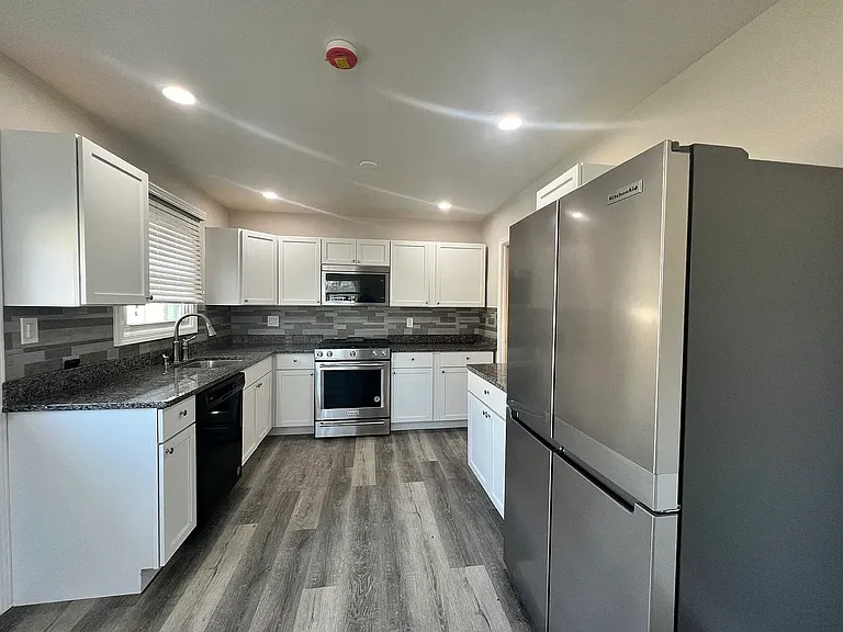 7143 N Mobile Ave — Photo 3