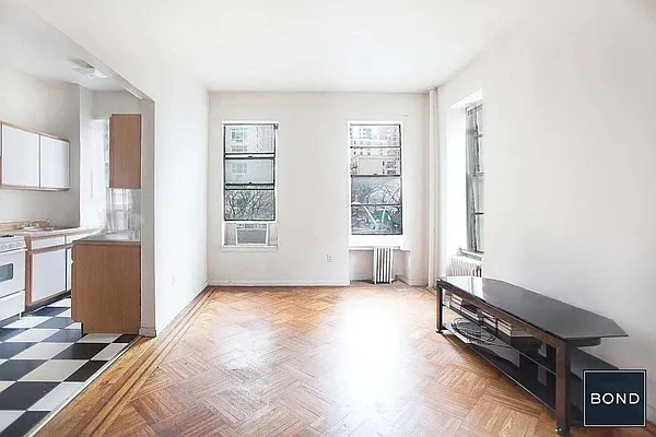 Rented by Bond New York | media 9