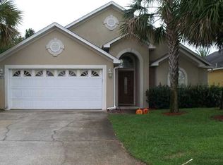 2046 Fountainview Dr, Navarre, FL 32566