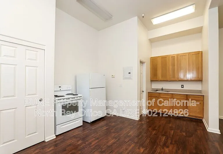 154 Railroad Ave #F — Photo 9
