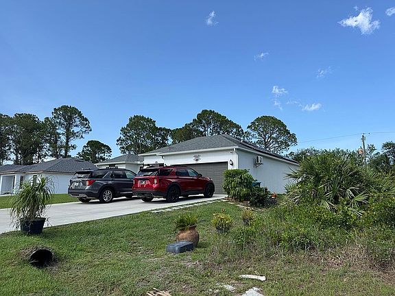 3rd image of 1021 Eldron Blvd SE