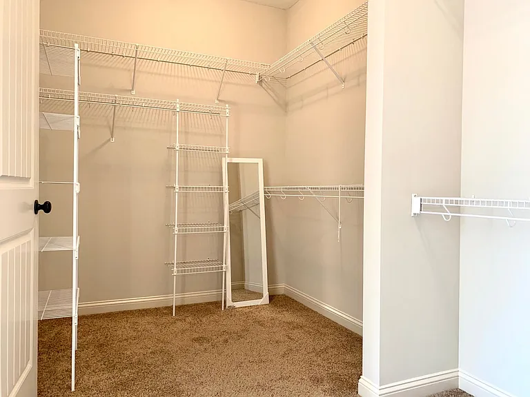 1533 Edgewater Ln — Photo 24