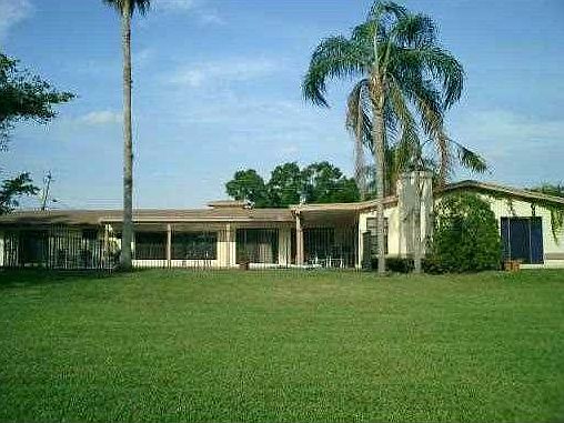 2nd image of 700 E Tropical Way