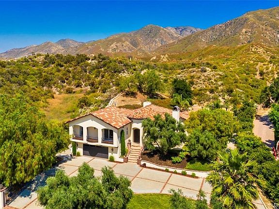 2nd image of 26854 Gwenalda Ln
