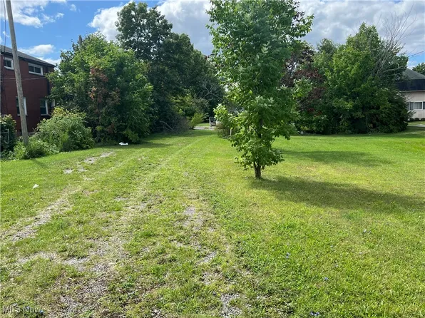 5677 Mahoning Ave, Youngstown, OH 44515