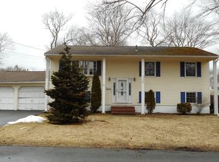 88 Green River Ave, Warwick, RI 02889