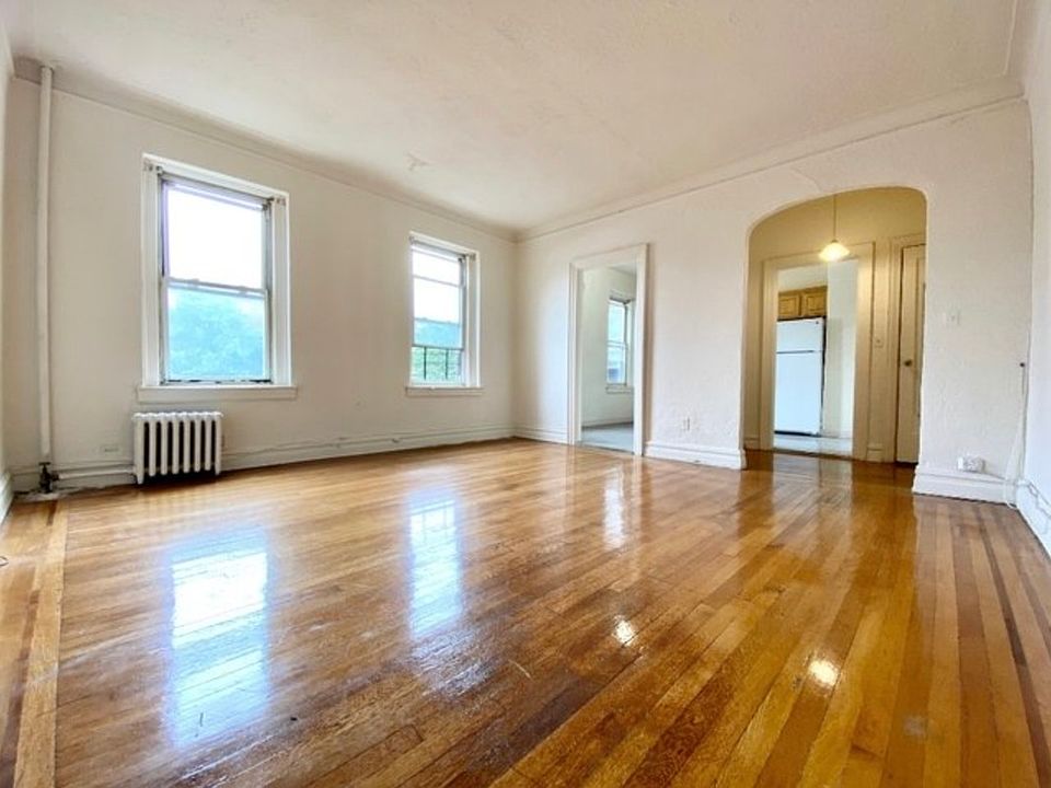 1st image of 36-20 Parsons Blvd #4G