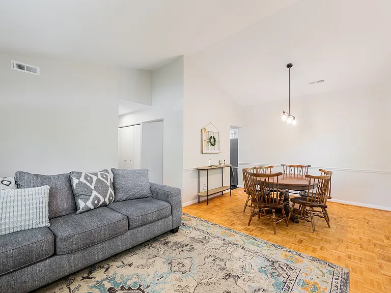 101 Leigh Pl — Photo 4