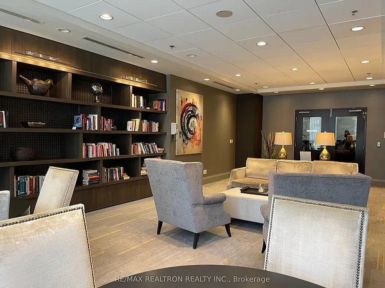 825 Church St #1708 — Photo 5