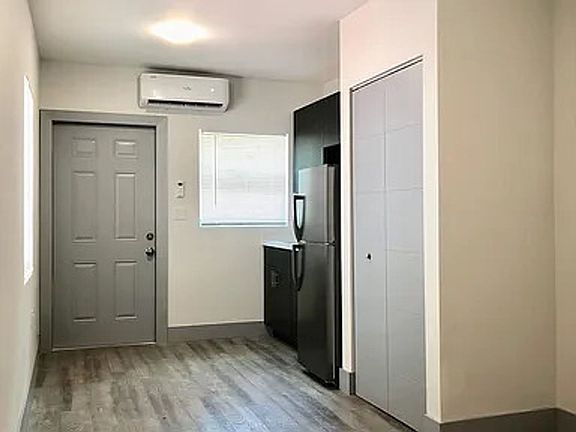 4th image of 8261 NE 3rd Ave APT 10