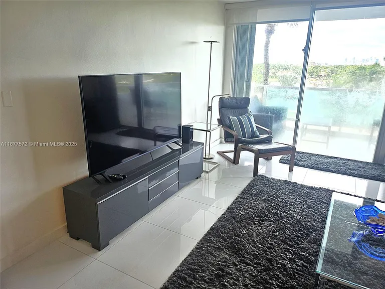 5161 Collins Ave #707 — Photo 5