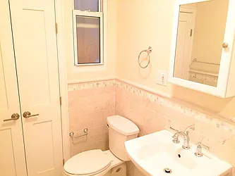 Rented by Rapid Realty Cobble Hill