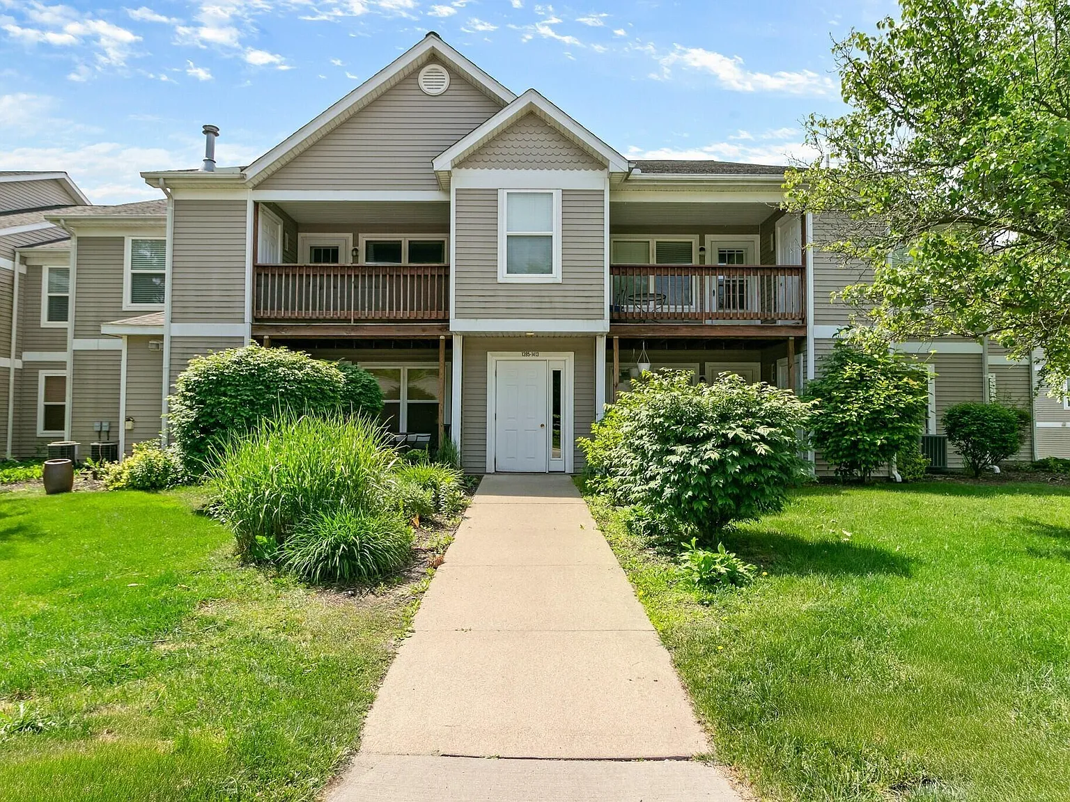2 bed, 2.0 bath, 1101 sqft, $2,100 — Photo 3