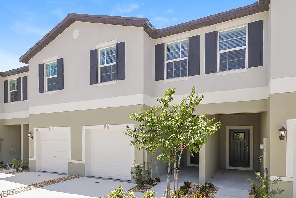 3 bed, 2.5 bath, 1624 sqft, $2,060 — Photo 4