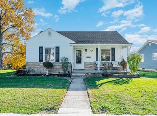 9 E Silver St, Wapakoneta, OH