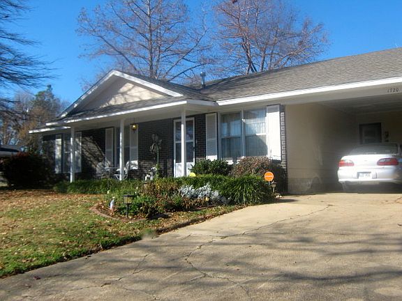 2nd image of 1720 Westwood Dr