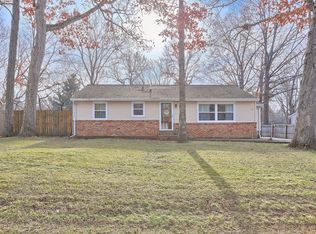 1007 Pin Oak Dr, Mahomet, IL 61853