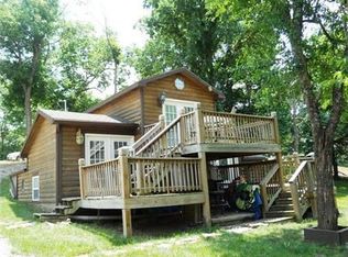 17 N Lakeside Cir, Linn Valley, KS 66040