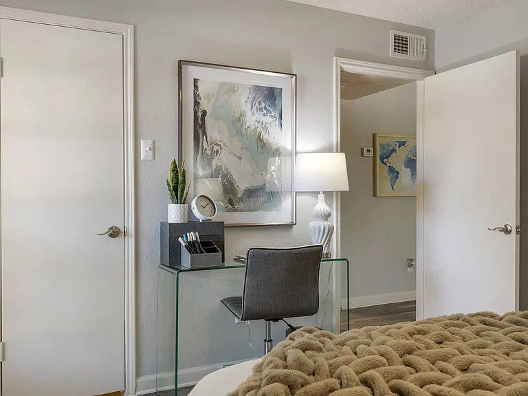 Brixton McKinney Apartments — Photo 8