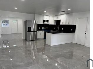 11460 NW 37th St, Sunrise, FL 33323