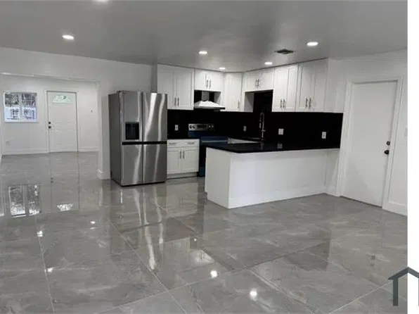 11460 NW 37th St, Sunrise, FL 33323