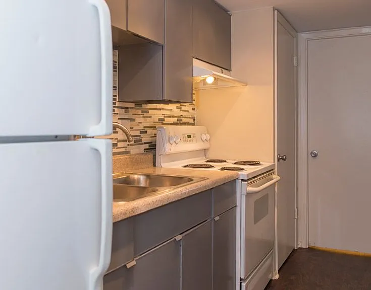 Dexter Street Apartments — Photo 4