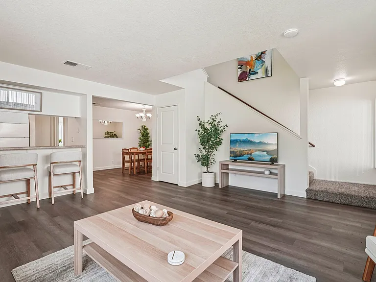 Fountain Circle Townhomes — Photo 11