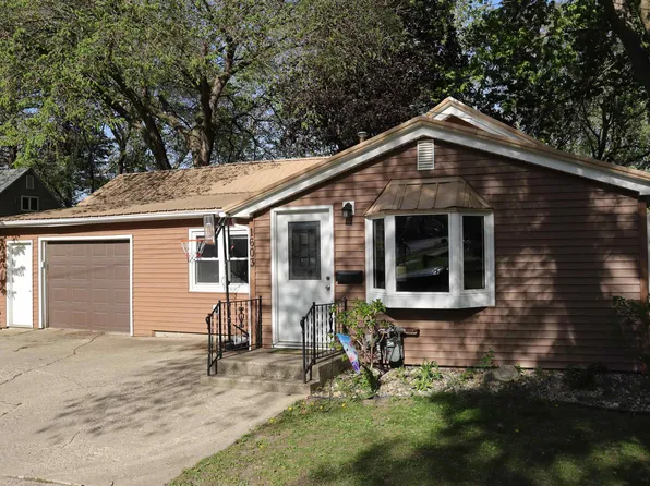1603 Erie Ave, Spirit Lake, IA 51360