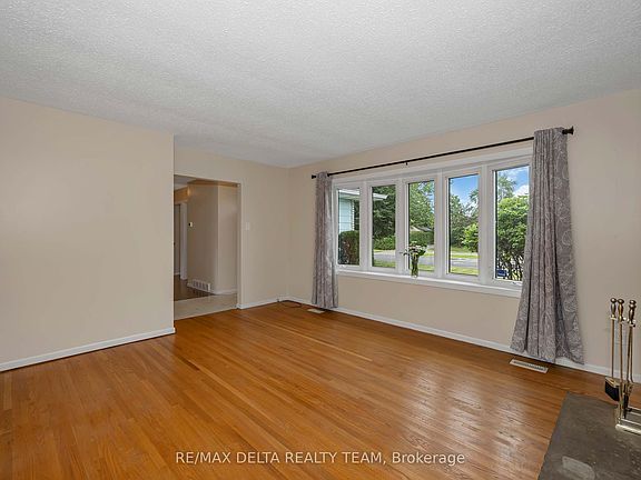 5th image of 278 Gleneagles Ave