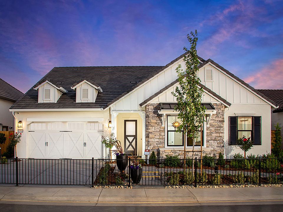 Coronado exterior dusk