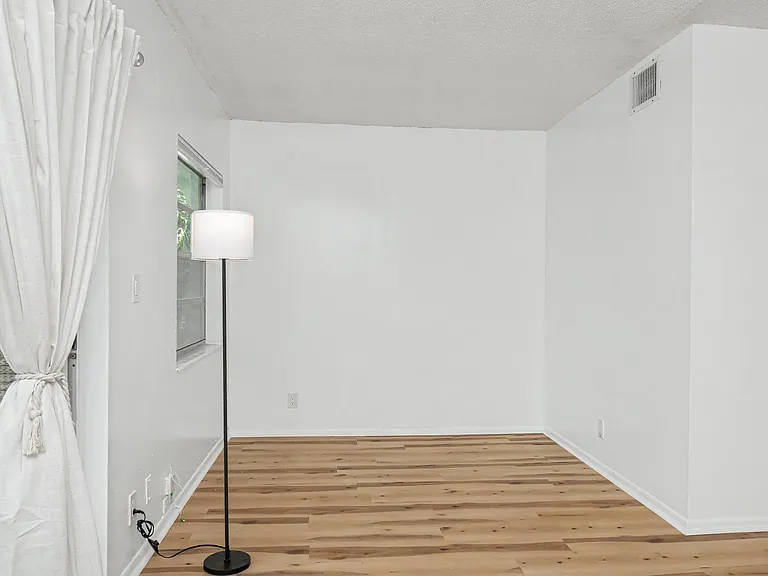 5501 NW 2nd Ave #3140 — Photo 8