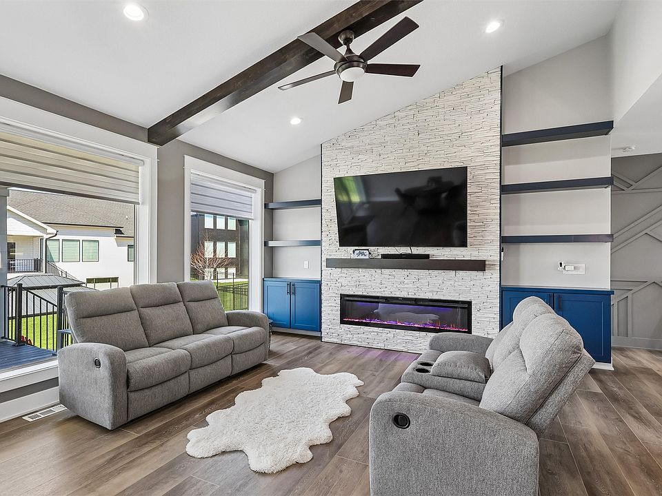 5010 147th St, Urbandale, IA 50323 | MLS #738748 | Zillow
