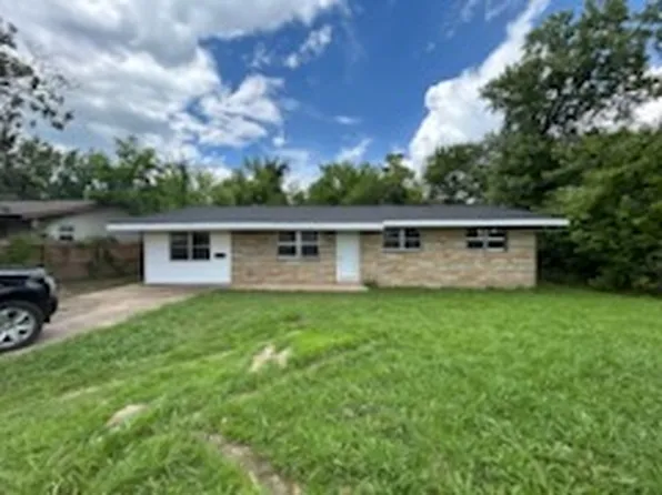 1203 E Creek Ave, Sallisaw, OK 74955