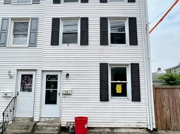 16 3rd St, Upland, PA 19015